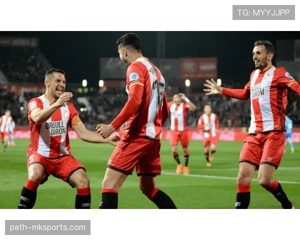 赫罗纳防守反击奏效,强势表现再显球队实力 赫罗纳防守反击奏效,强势表现再显球队实力