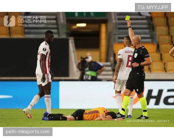 裁判如何识别并判罚足球场上的骗点行为陷阱?