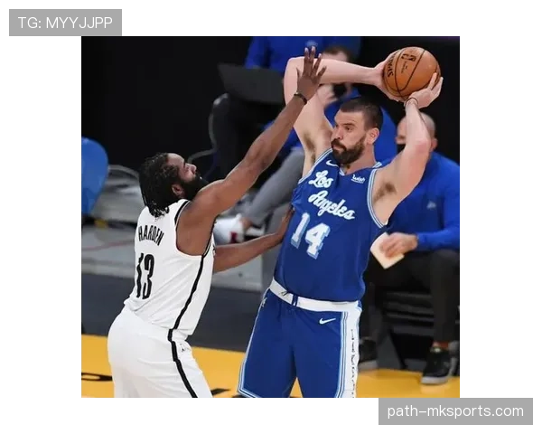 马克·加索尔高位策应改变对手防守布局